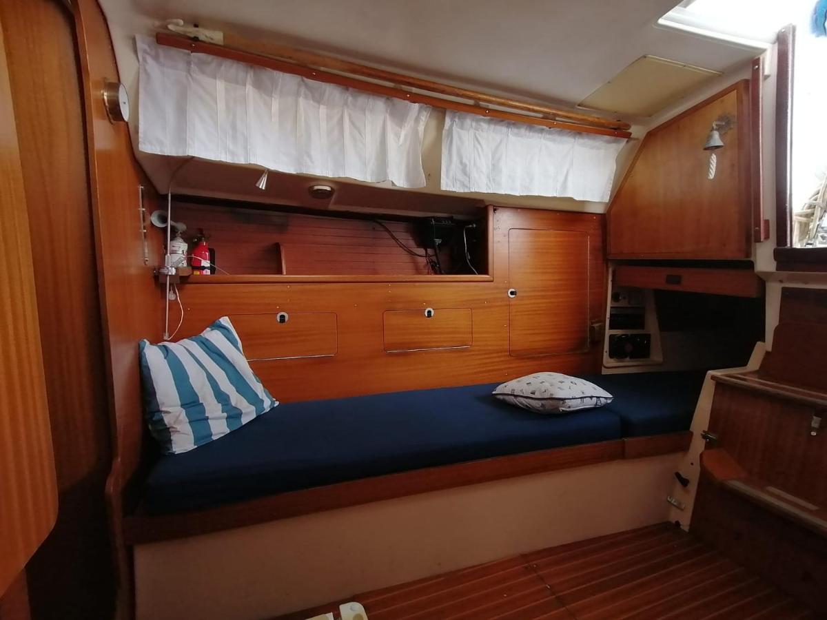 Cozy Sailboat In Barcelona!! No Showers Sant Adria de Besos Eksteriør bilde